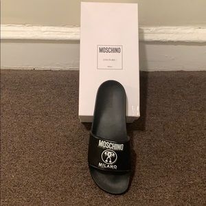 Moschino Slides